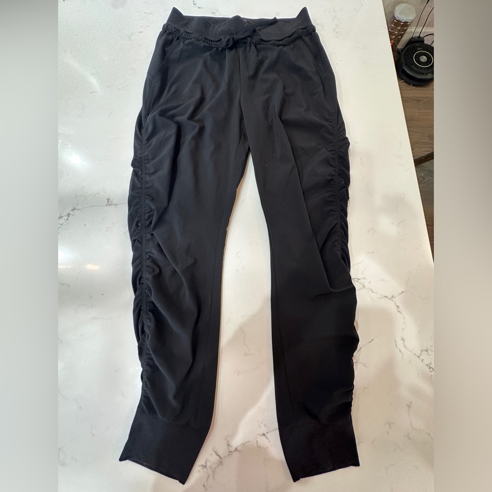 Black Athleta joggers size 2.